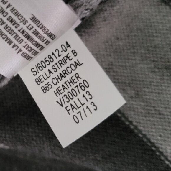 GAP Sweater Gray Sriped Lightweight Women's Sz XS Wool - Picture 6 of 11